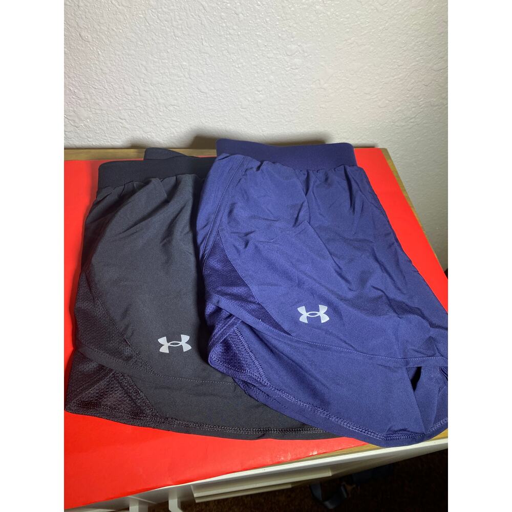 2 Under Armour Women's Size M Athletic Shorts Loose Heatgear Black/Blue 2 pairs - Picture 3 of 10